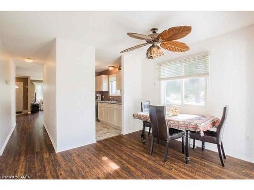 448 Dolshire Street, Kingston, ON - Indoor Photo Showing Dining Room