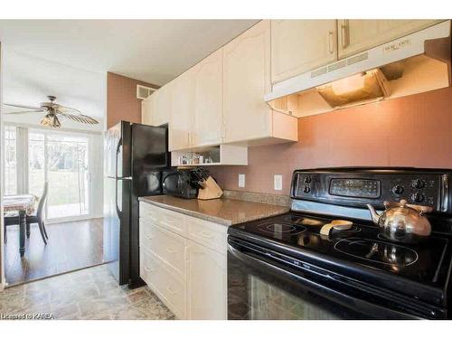 448 Dolshire Street, Kingston, ON - Indoor Photo Showing Kitchen