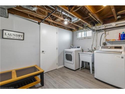 849 Victoria Street, Kingston, ON - Indoor Photo Showing Laundry Room