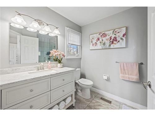 798 Davis Drive, Kingston, ON - Indoor Photo Showing Bathroom