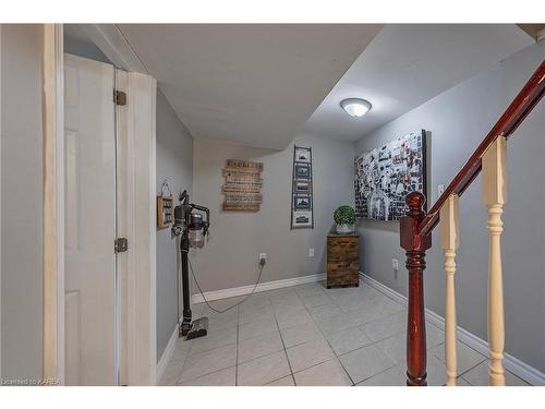 798 Davis Drive, Kingston, ON - Indoor Photo Showing Other Room