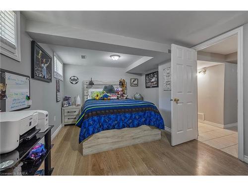 798 Davis Drive, Kingston, ON - Indoor Photo Showing Bedroom