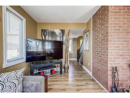 3 Sharmans Lane, Kingston, ON - Indoor Photo Showing Other Room