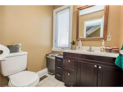 3 Sharmans Lane, Kingston, ON - Indoor Photo Showing Bathroom