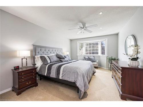 1182 Bentley Terrace, Kingston, ON - Indoor Photo Showing Bedroom
