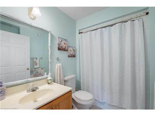 2657 County 11 Road, Greater Napanee, ON - Indoor Photo Showing Bathroom