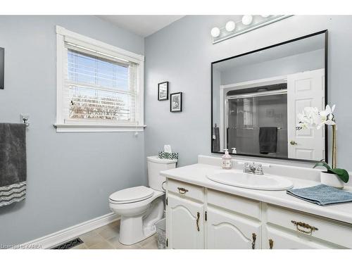 7349 County Rd 2, Napanee, ON - Indoor Photo Showing Bathroom