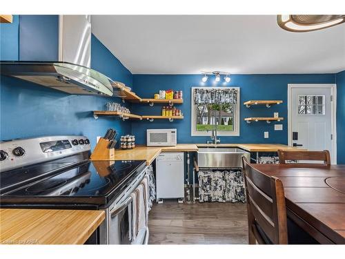 5567 Bath Road, Millhaven, ON - Indoor Photo Showing Kitchen With Double Sink