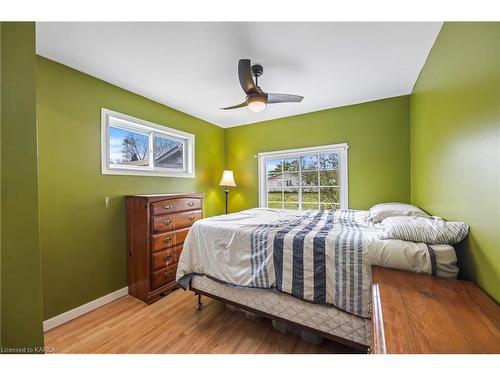 5567 Bath Road, Millhaven, ON - Indoor Photo Showing Bedroom