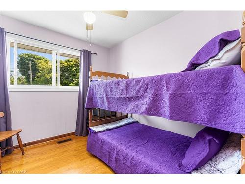 956 Portsmouth Avenue, Kingston, ON - Indoor Photo Showing Bedroom