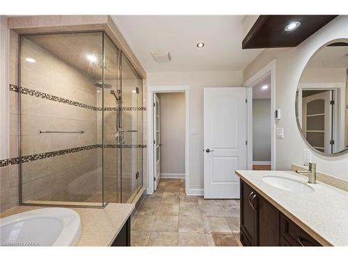 908 Percy Crescent, Kingston, ON - Indoor Photo Showing Bathroom