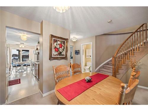 553 Quail Court, Kingston, ON - Indoor Photo Showing Dining Room