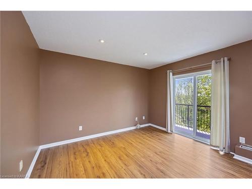 407-266 Guthrie Drive, Kingston, ON - Indoor Photo Showing Other Room