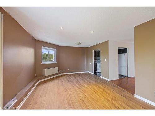 407-266 Guthrie Drive, Kingston, ON - Indoor Photo Showing Other Room