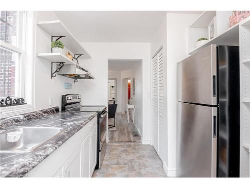 36 Lower Union Street, Kingston, ON - Indoor Photo Showing Kitchen