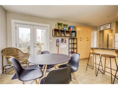 536 Forest Hill Drive E, Kingston, ON - Indoor Photo Showing Dining Room