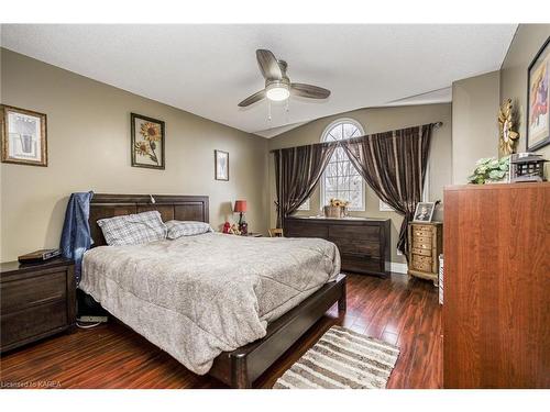 1368 Thornwood Crescent, Kingston, ON - Indoor Photo Showing Bedroom