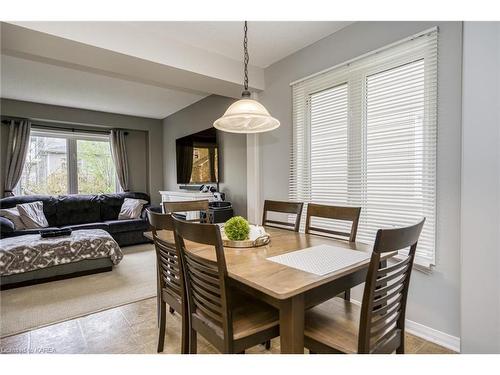 1573 Crimson Crescent, Kingston, ON - Indoor Photo Showing Dining Room