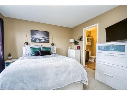 1573 Crimson Crescent, Kingston, ON - Indoor Photo Showing Bedroom