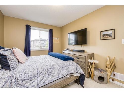 1573 Crimson Crescent, Kingston, ON - Indoor Photo Showing Bedroom