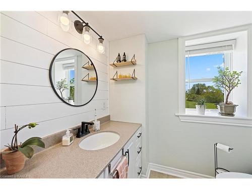 2232 Woodburn Road, Kingston, ON - Indoor Photo Showing Bathroom