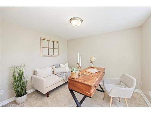 2232 Woodburn Road, Kingston, ON - Indoor Photo Showing Living Room