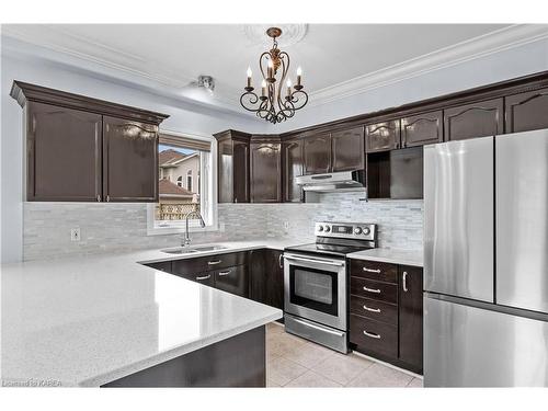 433 Cooke Crescent, Kingston, ON - Indoor Photo Showing Kitchen With Upgraded Kitchen