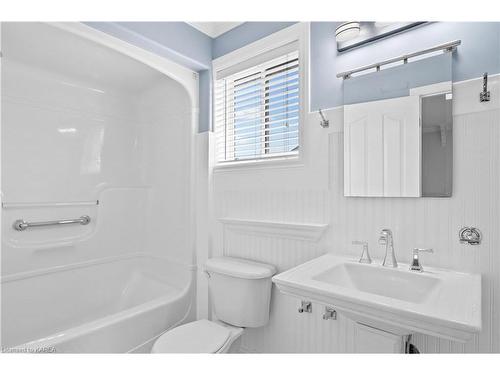 433 Cooke Crescent, Kingston, ON - Indoor Photo Showing Bathroom