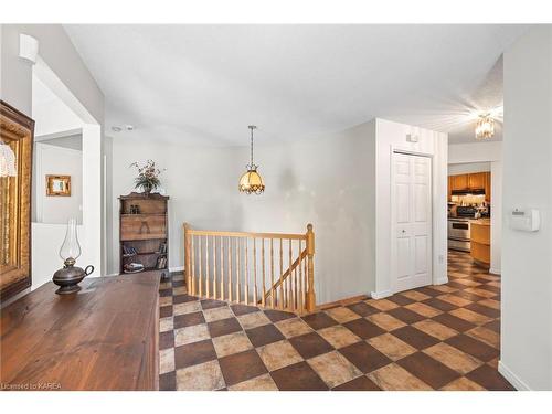 941 Malvern Terrace, Kingston, ON - Indoor Photo Showing Other Room