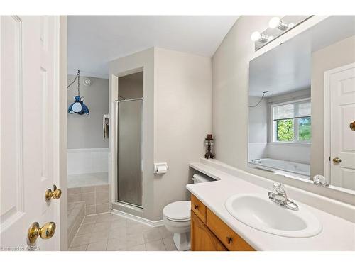 941 Malvern Terrace, Kingston, ON - Indoor Photo Showing Bathroom