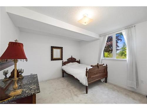 941 Malvern Terrace, Kingston, ON - Indoor Photo Showing Bedroom