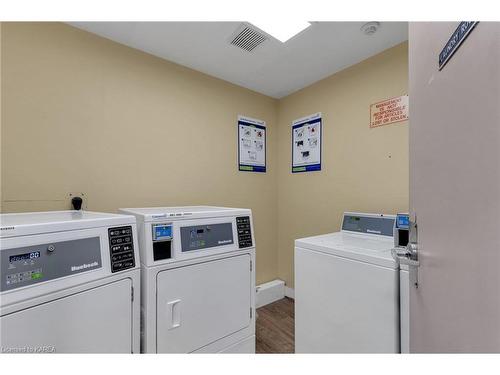 405-17 Eldon Hall Place, Kingston, ON - Indoor Photo Showing Laundry Room