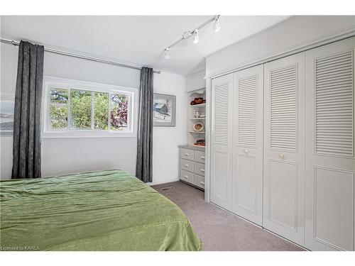 146 Twin Oaks Lane, Gananoque, ON - Indoor Photo Showing Bedroom