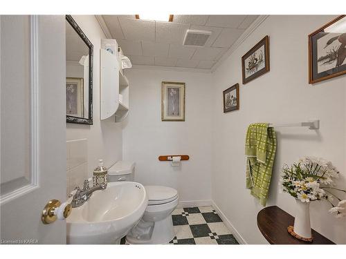 73 Main Street, Deseronto, ON - Indoor Photo Showing Bathroom
