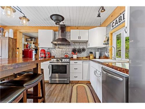 465 Limerick Lk S N Road, Limerick, ON - Indoor Photo Showing Kitchen