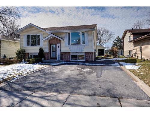 801 Danbury Road, Kingston, ON - Outdoor With Facade