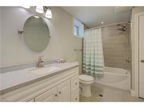 801 Danbury Road, Kingston, ON - Indoor Photo Showing Bathroom