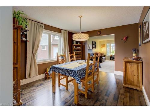 682 Summerfield Place, Kingston, ON - Indoor Photo Showing Dining Room