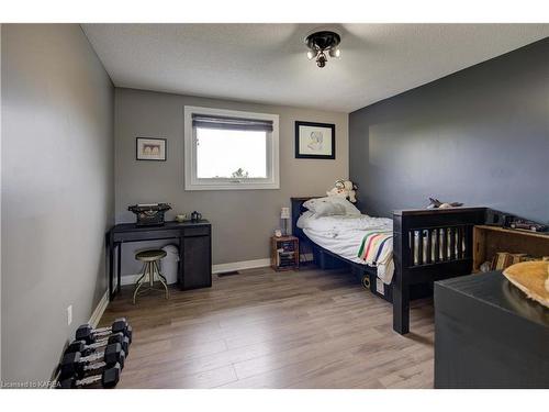 682 Summerfield Place, Kingston, ON - Indoor Photo Showing Bedroom