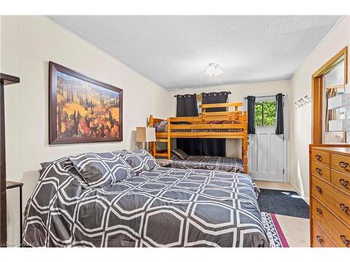 197 Fairway Hill Crescent, Kingston, ON - Indoor Photo Showing Bedroom