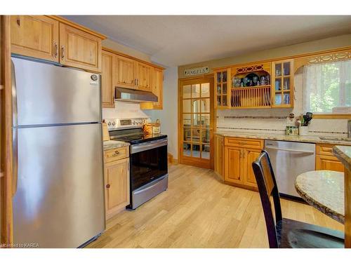 3340 Loughborough Drive, Kingston, ON - Indoor Photo Showing Kitchen