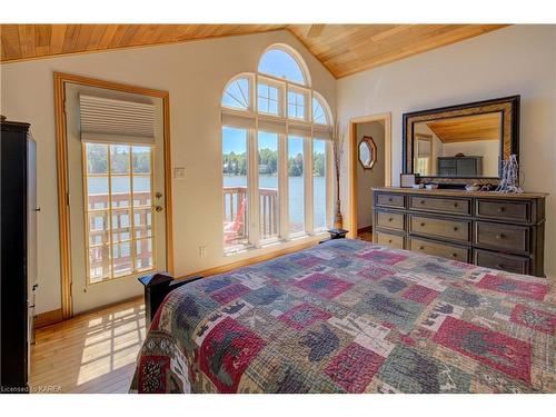 3340 Loughborough Drive, Kingston, ON - Indoor Photo Showing Bedroom