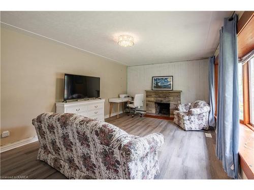 310 Arrowhead Place, Kingston, ON - Indoor Photo Showing Living Room With Fireplace