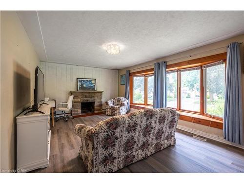 310 Arrowhead Place, Kingston, ON - Indoor Photo Showing Living Room With Fireplace