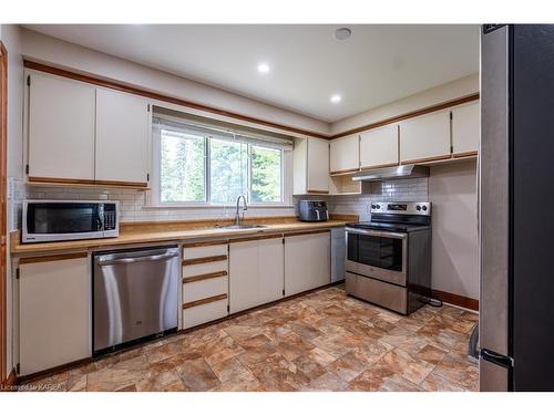 310 Arrowhead Place, Kingston, ON - Indoor Photo Showing Kitchen With Stainless Steel Kitchen