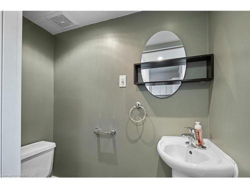 300 Division Street, Kingston, ON - Indoor Photo Showing Bathroom