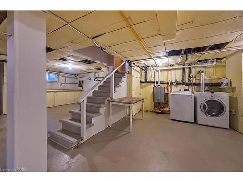 814 Johnson Street, Kingston, ON - Indoor Photo Showing Laundry Room