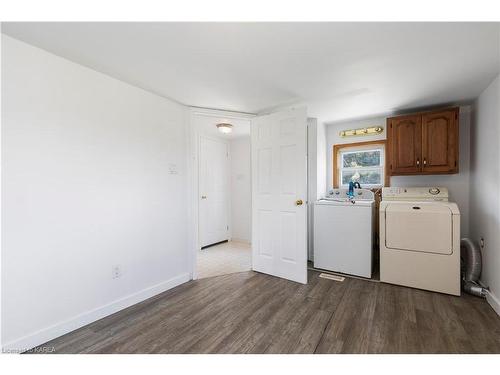 2706 Highway 38, Kingston, ON - Indoor Photo Showing Laundry Room