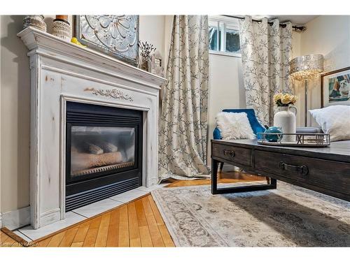 313 Owens Crescent, Kingston, ON - Indoor Photo Showing Living Room With Fireplace