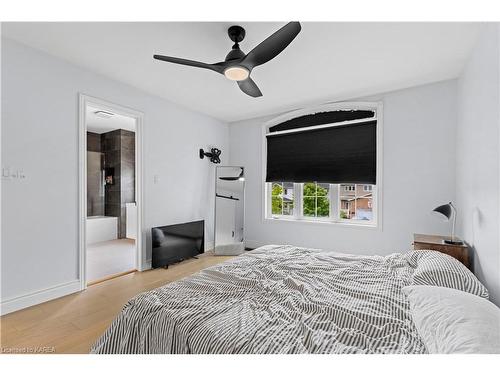 1494 Sierra Avenue, Kingston, ON - Indoor Photo Showing Bedroom